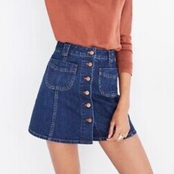 Madewell Dresses & Skirts - Madewell A-Line Patch Pocket Denim Mini Skirt Sz 4